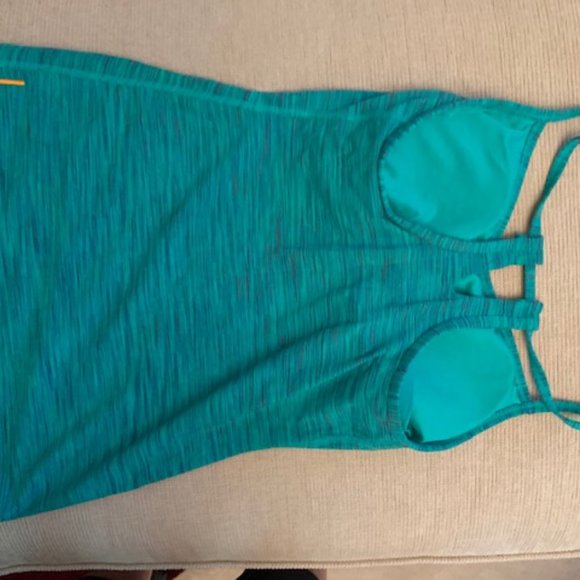 Workout top - Picture 4 of 4